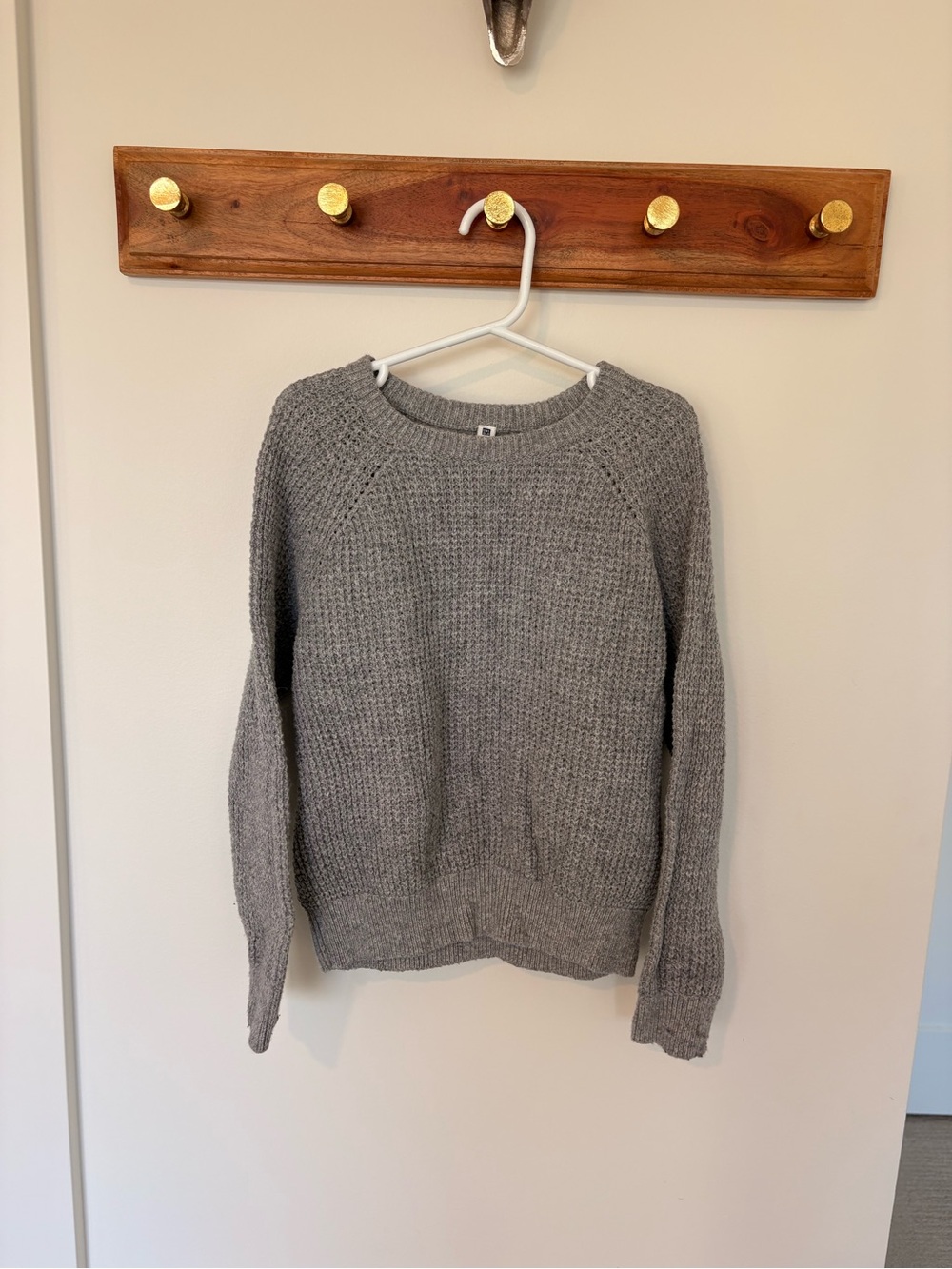 Uniqlo Light Gray Ribbed Knit Sweater